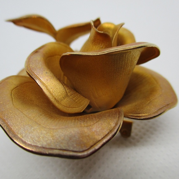 ROSE BROOCH 3 Dimensional Textured Matte Finish - Picture 4 of 8